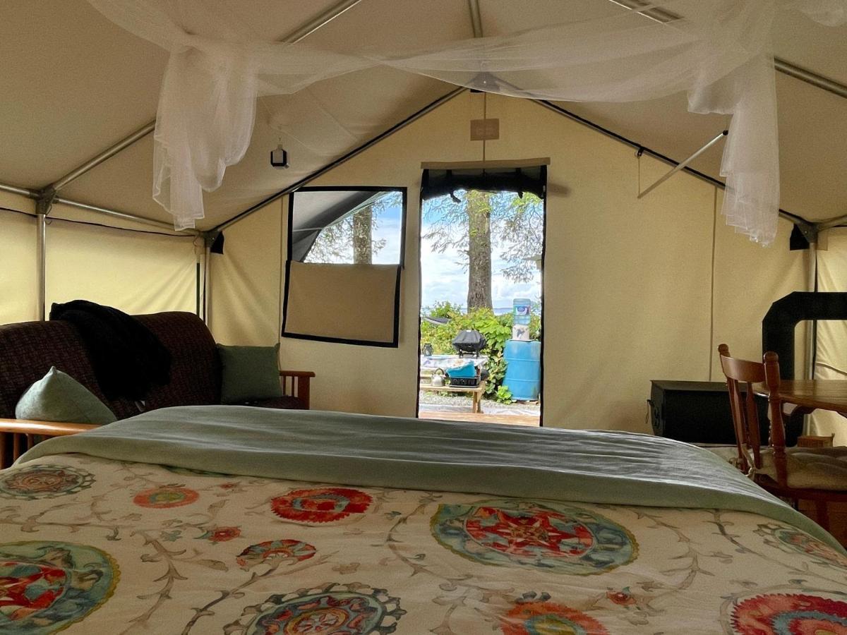 Готель So Damn Lucky Glamping Юклулет Екстер'єр фото