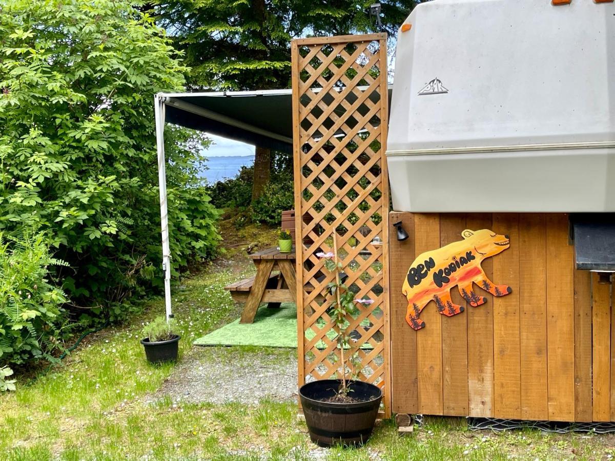 Готель So Damn Lucky Glamping Юклулет Екстер'єр фото