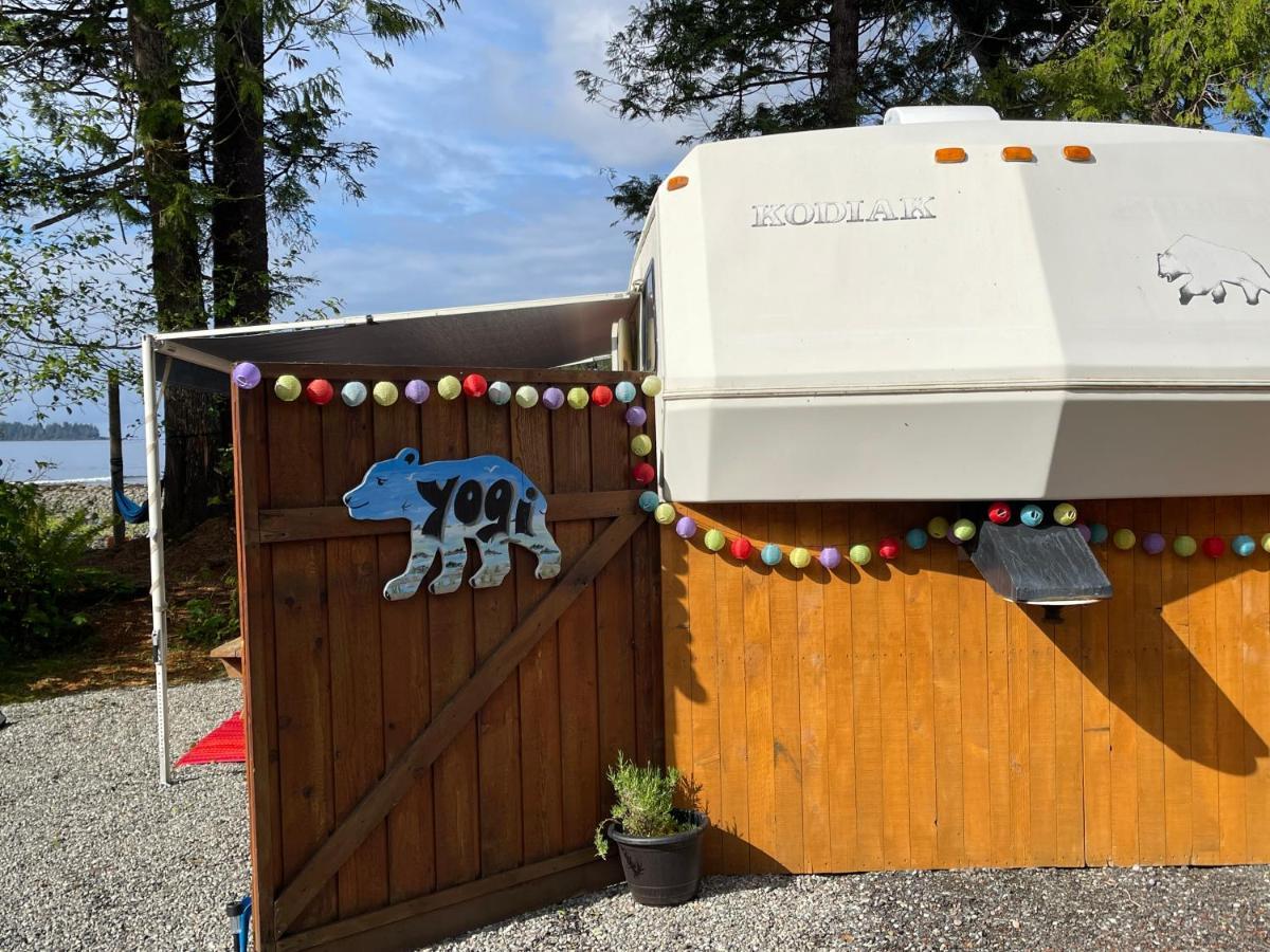 Готель So Damn Lucky Glamping Юклулет Екстер'єр фото